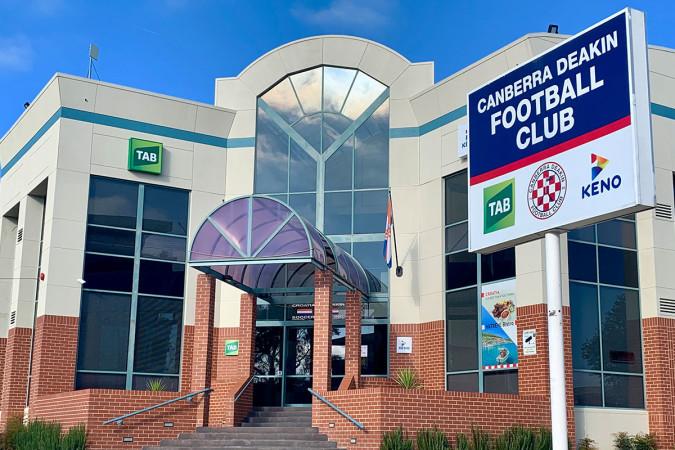 Best Sports Bars in Canberra - Canberra Deakin Football Club