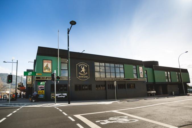 Best Sports Bars in Glenorchy - Paddy Wagon Hotel