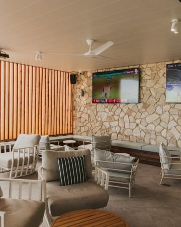 Best Sports Bars in Christies Beach - Christies Beach Hotel
