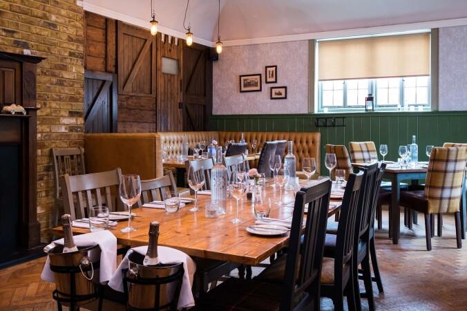 Best Sports Bars in Esher - Bear Inn, Esher