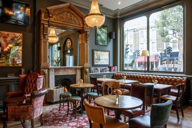 Best Sports Bars in London - Brook Green Hotel