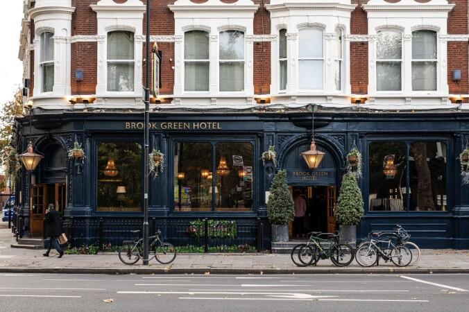 Best Sports Bars in London - Brook Green Hotel