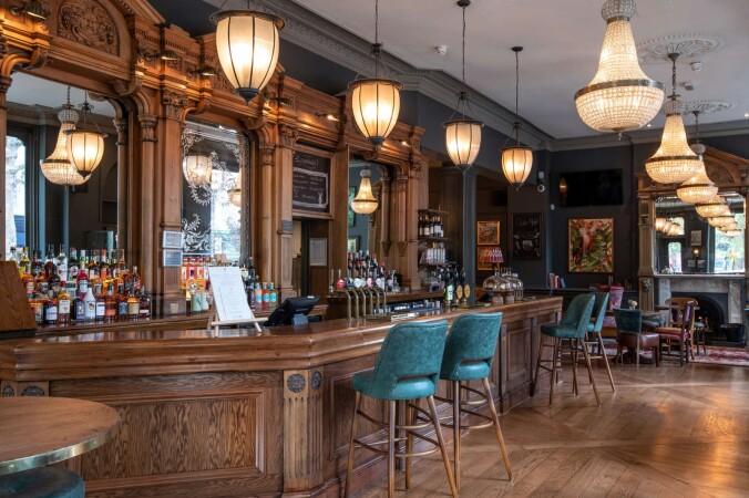 Best Sports Bars in London - Brook Green Hotel