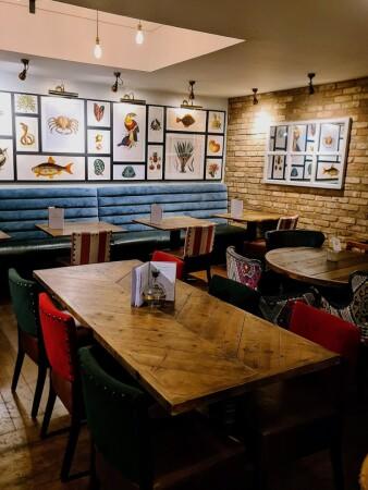 Best Sports Bars in London - Coat & Badge