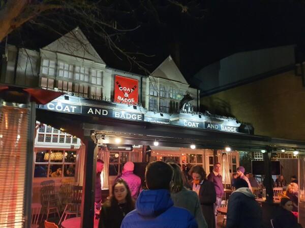 Best Sports Bars in London - Coat & Badge