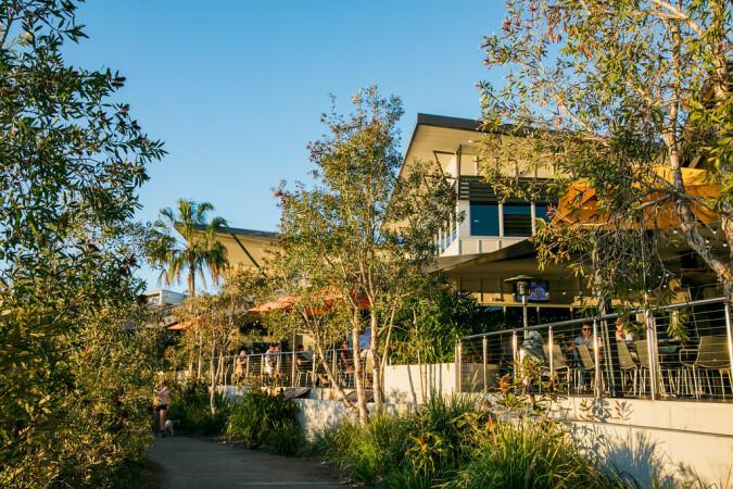 Best Sports Bars in Mountain Creek - Brightwater Hotel