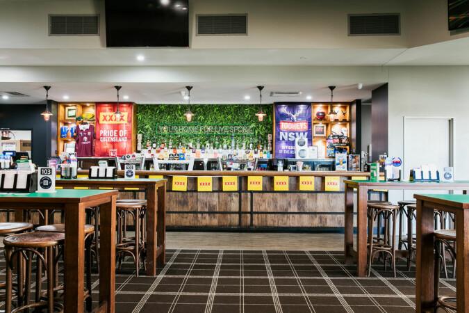 Best Sports Bars in Meridan Plains - Parklands Tavern