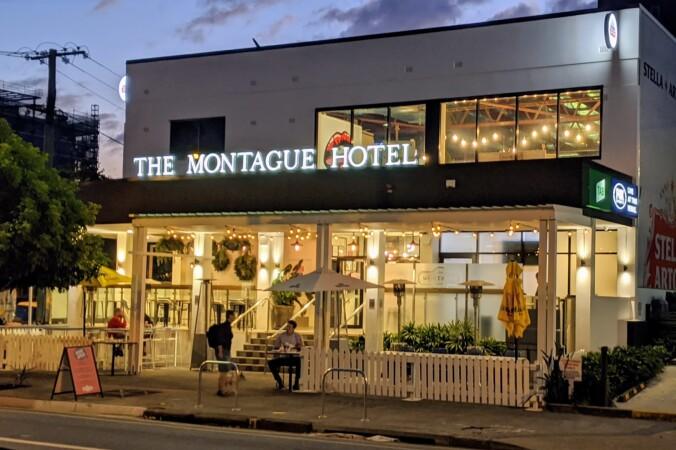 Best Sports Bars in West End - The Montague Hotel