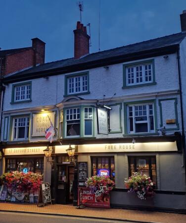 Best Sports Bars in Wellingborough - Coach & Horses