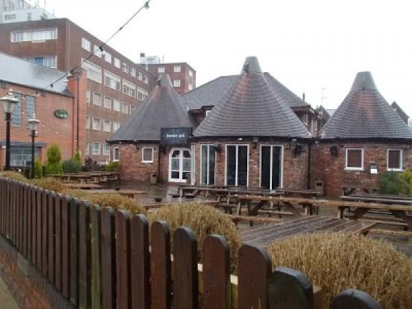 Best Sports Bars in Warrington - Postern Gate