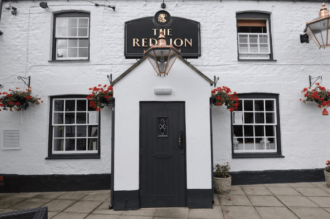 Best Sports Bars in Denton - Red Lion