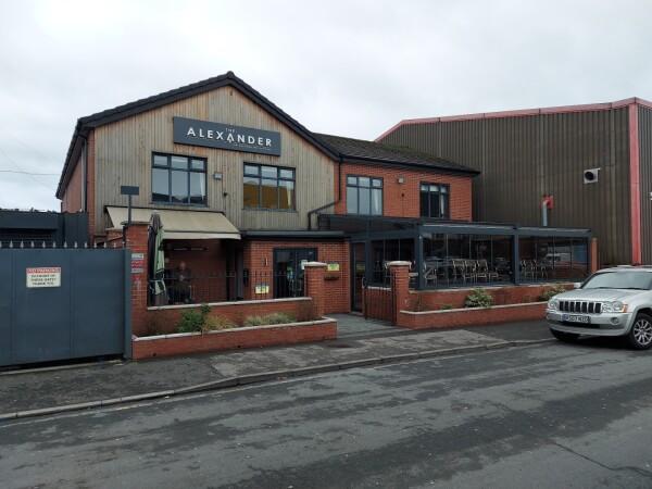 Best Sports Bars in Ashton Under Lyne - Alexander Club
