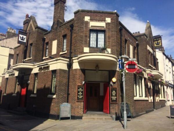 Best Sports Bars in Gwynedd - Crown Caernarvon