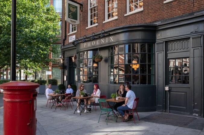 Best Sports Bars in Victoria - Phoenix, Victoria