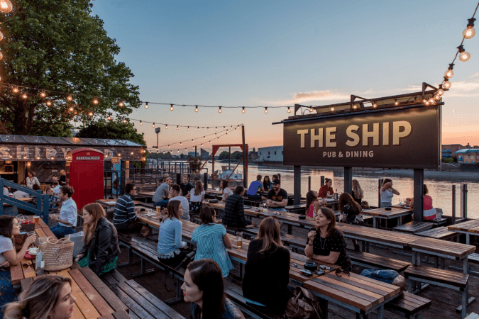 Best Sports Bars in London - The Ship