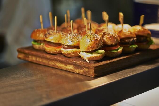 Best Sports Bars in London - The Parcel Yard