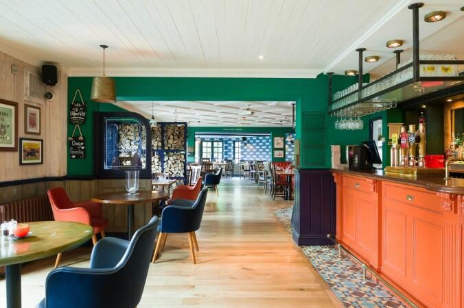 Best Sports Bars in Newbury - Lock Stock And Barrel