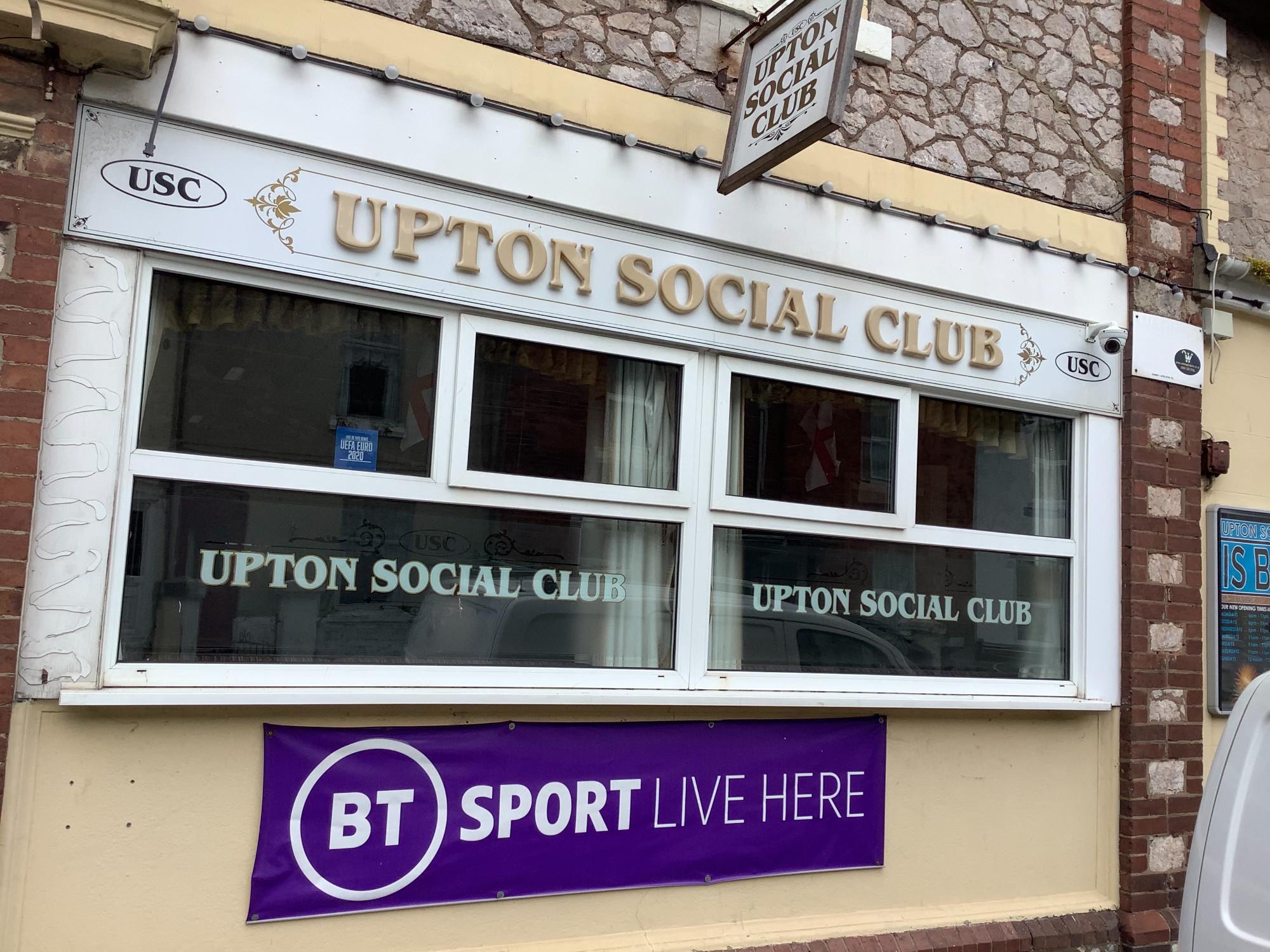 Best Sports Bars in Torquay - Upton Social Club