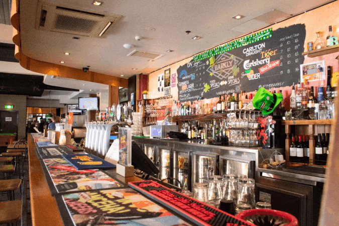 Best Sports Bars in ST KILDA - Hotel Barkly