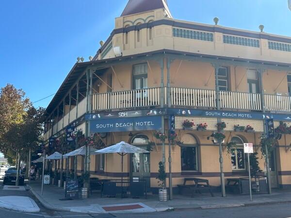 Best Sports Bars in SOUTH FREMANTLE - South Beach Hotel