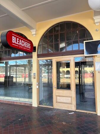 Best Sports Bars in Canberra - Bleachers Sports Bar