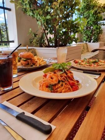 Best Sports Bars in MOOREBANK - Moorebank Hotel