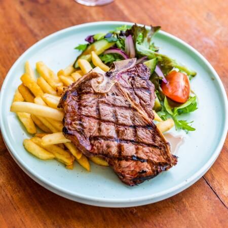 Best Sports Bars in MOOREBANK - Moorebank Hotel