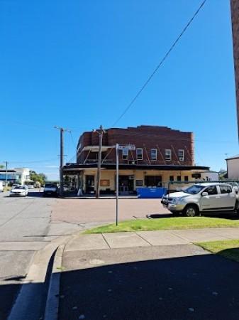 Best Sports Bars in CARRINGTON - Seven Seas Hotel