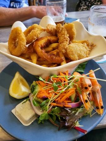 Best Sports Bars in BUDGEWOI - Halekulani Bowling Club