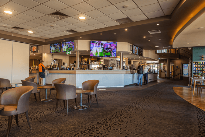 Best Sports Bars in BUDGEWOI - Halekulani Bowling Club