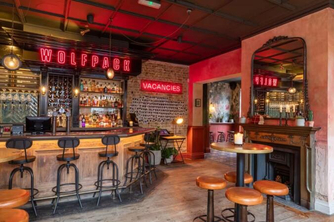 Best Sports Bars in London - Wolfpack Fulham