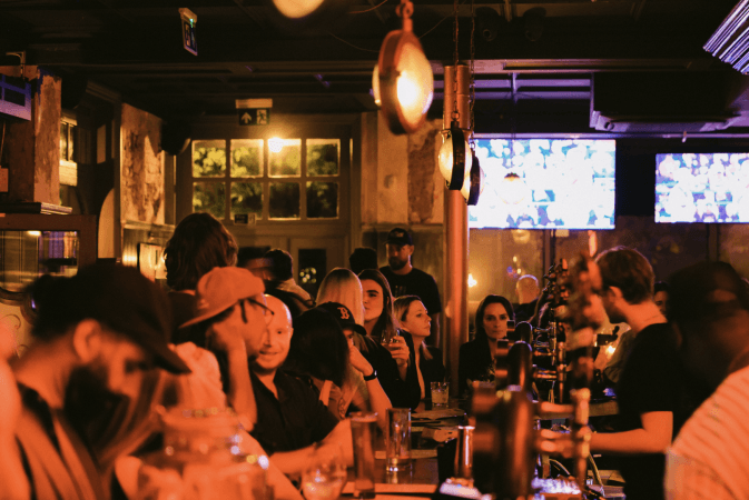 Best Sports Bars in London - Wolfpack Fulham