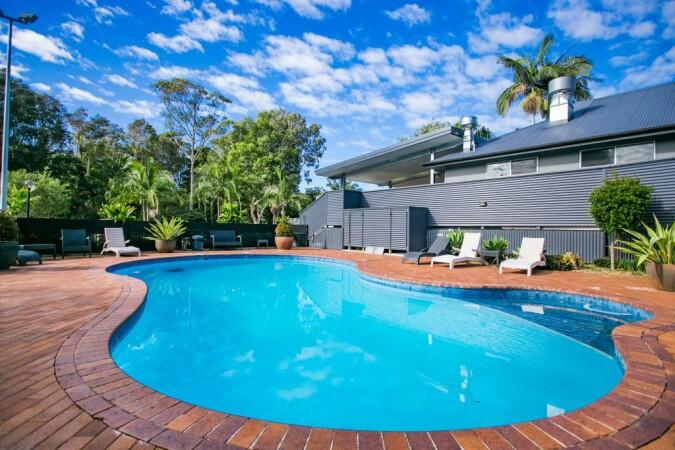 Best Sports Bars in Suffolk Park - The Park Hotel