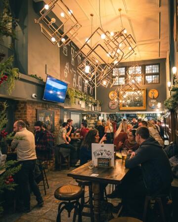 Best Sports Bars in Exeter - The Turk's Head