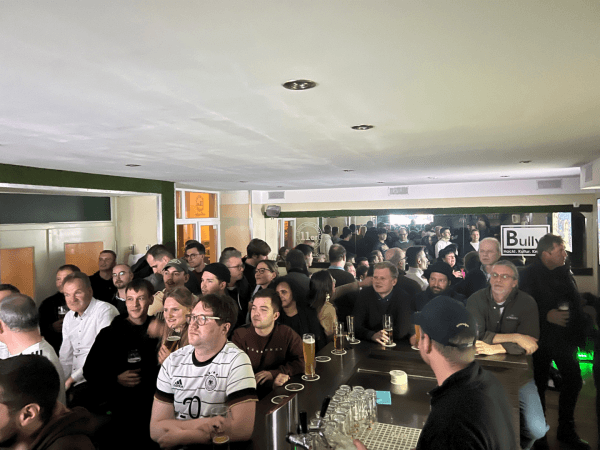 Beste Sportsbars in Augsburg - 11er Fußball Kultur Kneipe