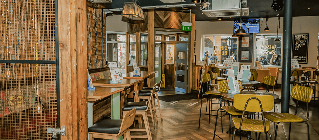 Best Sports Bars in Manchester - Crafty Pig Manchester