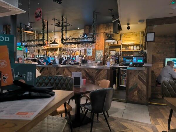 Best Sports Bars in Manchester - Crafty Pig Manchester