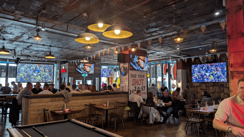 Best Sports Bars in Manchester - Directors Box Manchester