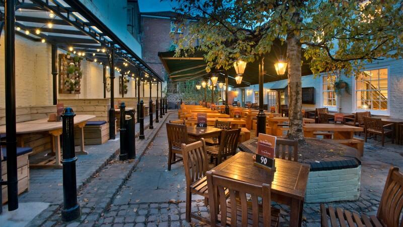 Best Sports Bars in Norwich - Lamb Inn Norwich