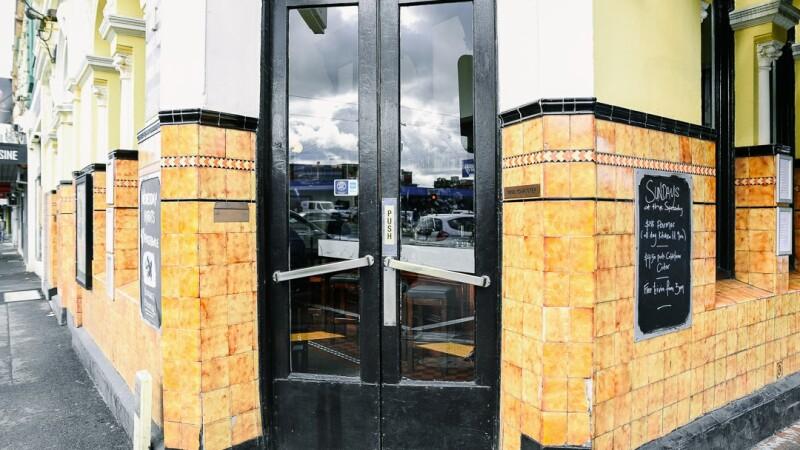 Best Sports Bars in richmond - Spread Eagle Hotel