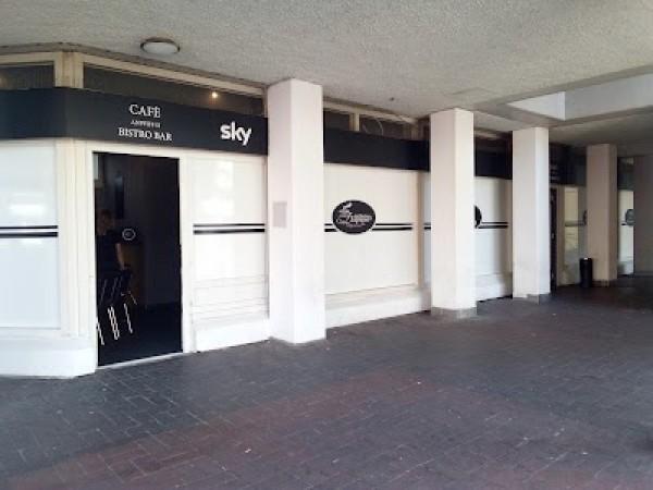 Best Sports Bars in München - Café Anpfiff Bistro Bar