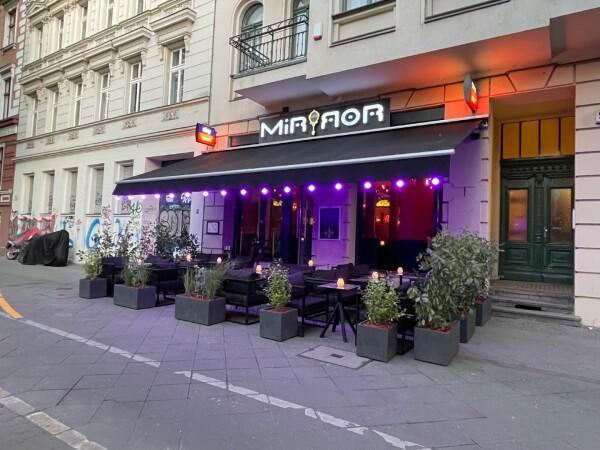 Beste Sportsbars in Berlin - Mirror Lounge