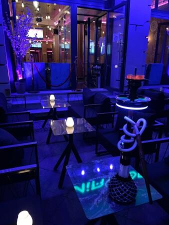 Beste Sportsbars in Berlin - Mirror Lounge