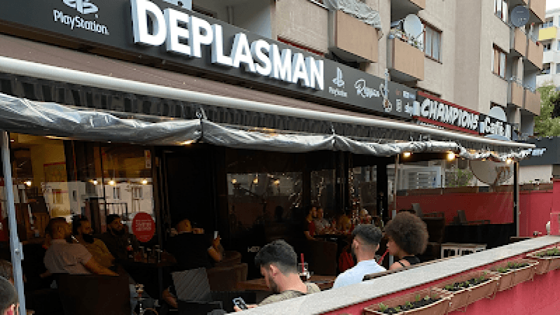 Beste Sportsbars in Berlin - Shisha Café Deplasman Café Reyyan Hookah Lounge PlayStation Café Shisha Bar