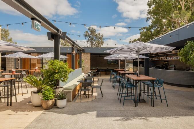 Best Sports Bars in Paralowie - Waterloo Station Hotel