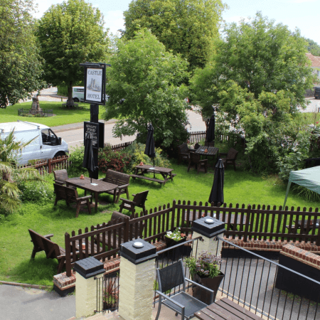 Best Sports Bars in Saltwood - Castle Hotel