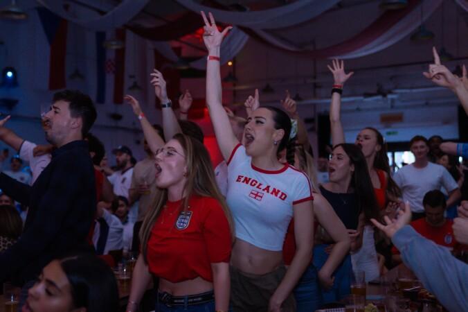 Best Sports Bars in London - Big Penny Social