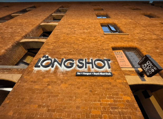 Best Sports Bars in Liverpool - The Long Shot