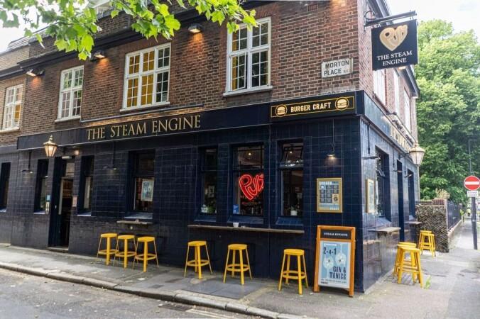 Best Sports Bars in London - Steam Engine