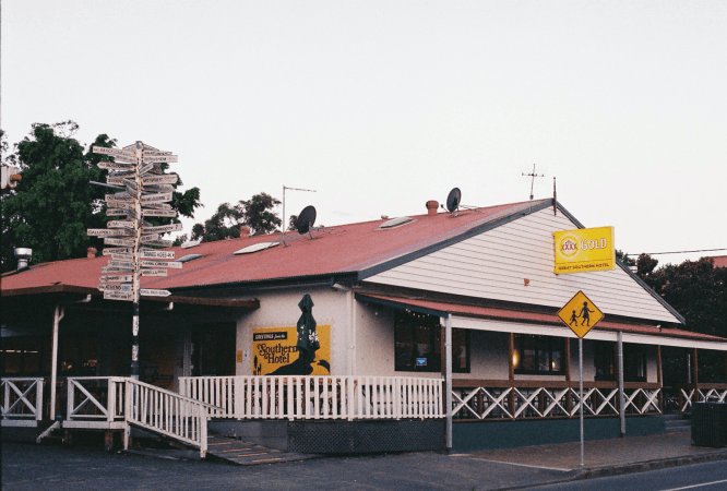 Best Sports Bars in Berry - Great Southern Hotel Berry